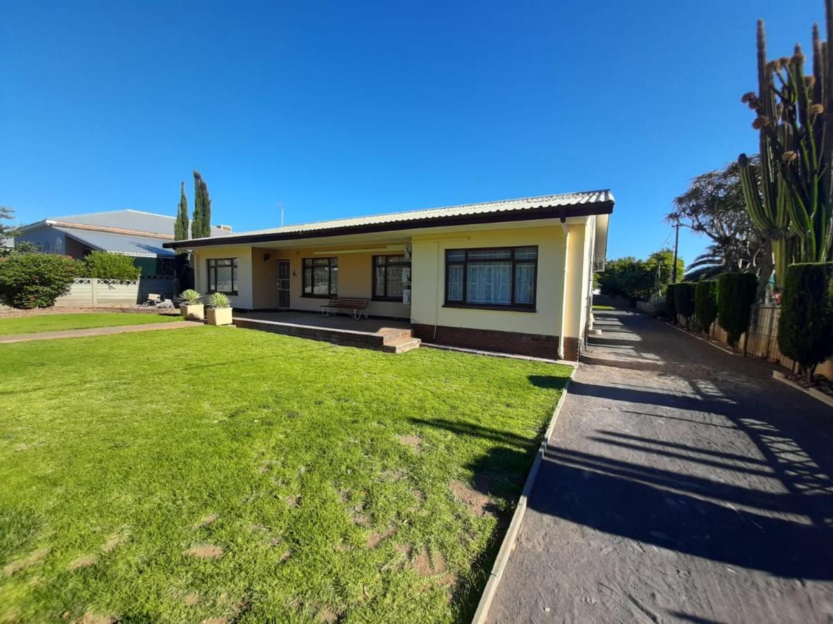 Dagbreek Beaufort West Exterior foto