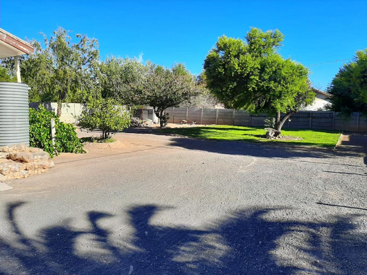 Dagbreek Beaufort West Exterior foto